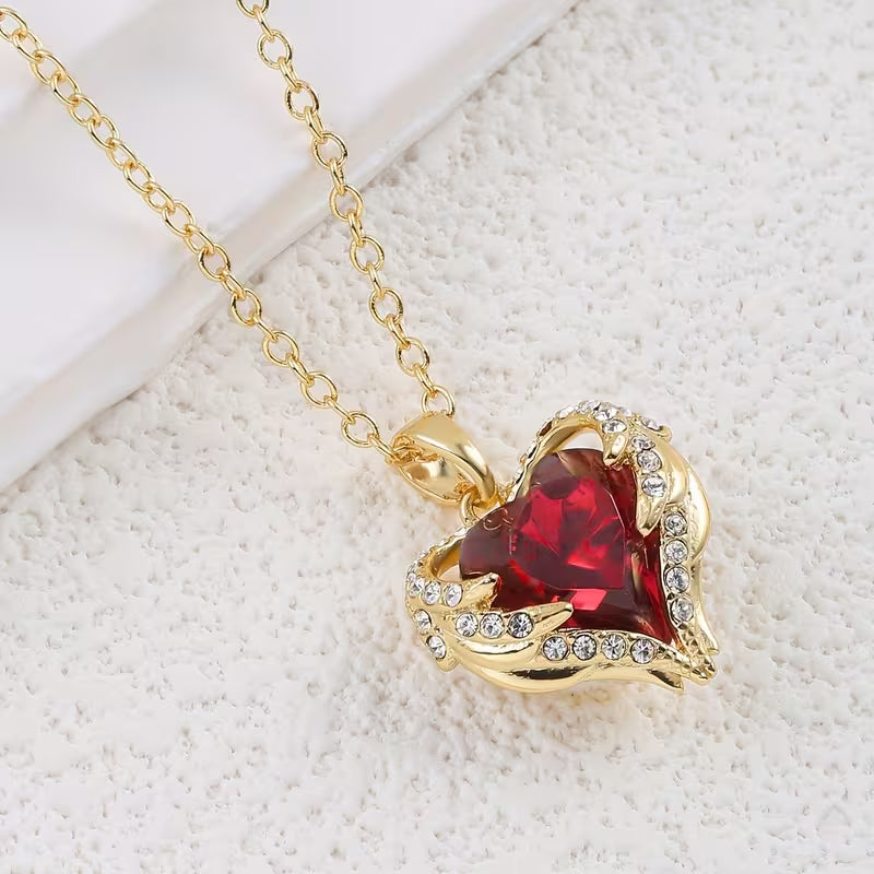 Collar de Ángel de Corazón Rubí Embrace | Oro