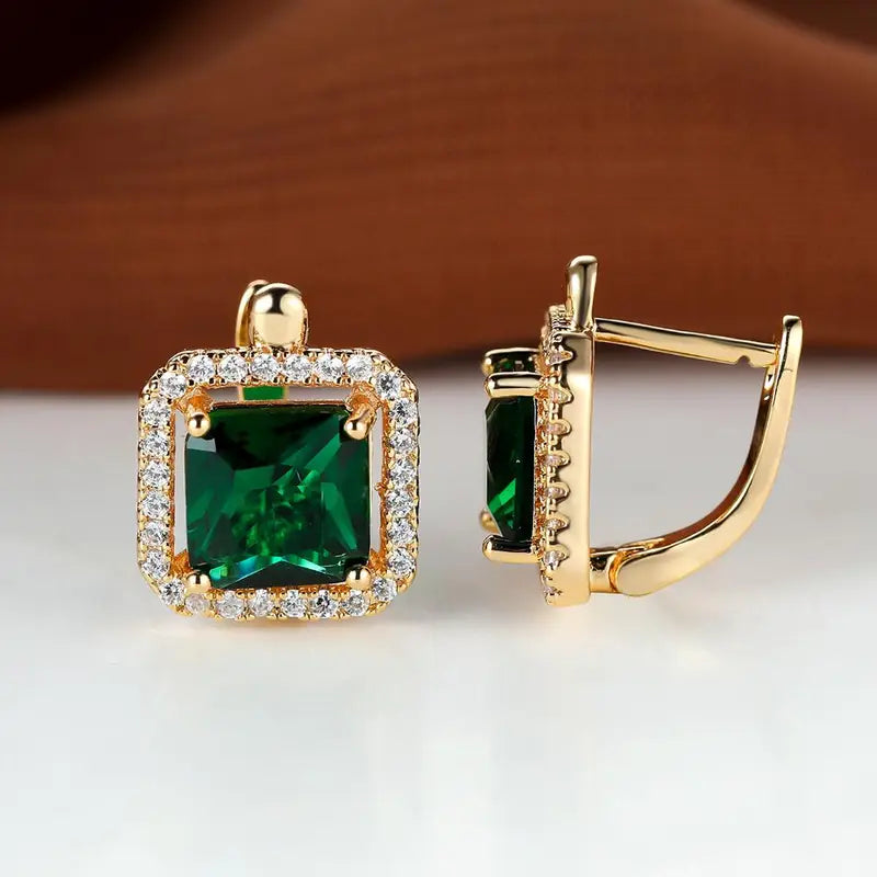 Aretes Dorados Cuadrados de Circonita Verde | Oro