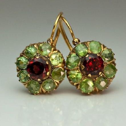 Aretes Vintage de Cristal Verde Rojo Rounded | Oro
