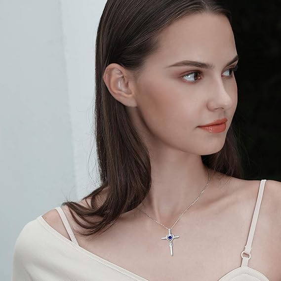 Collar de Corazón de Piedra de Cruz Zafiro | Oro blanco