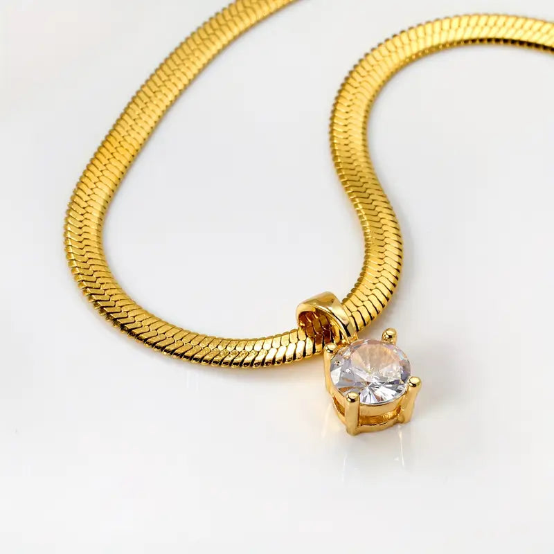Collar con Colgante Elegante de Strass | Oro