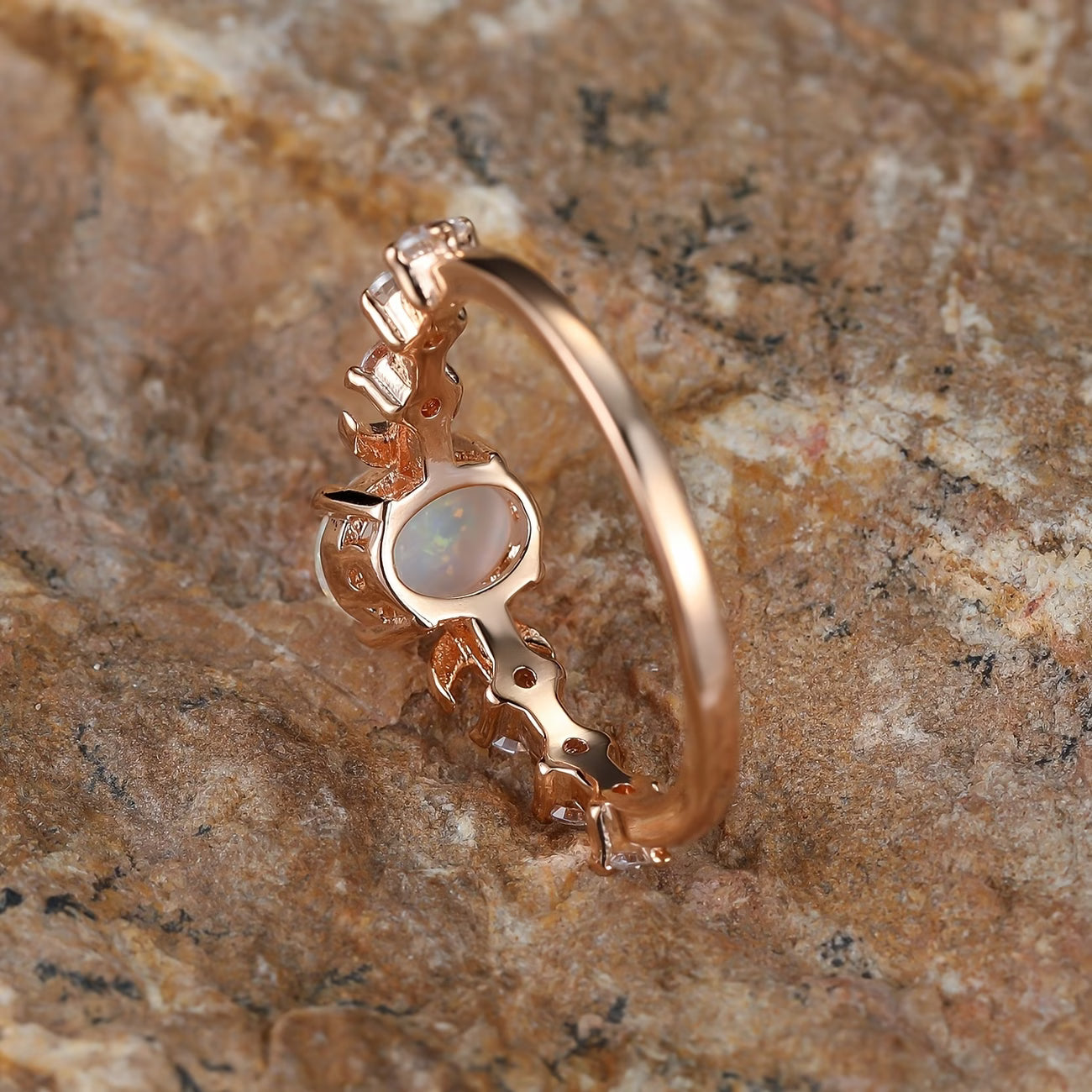 Anillo de Ópalo de Luna Crescent | Oro rosa