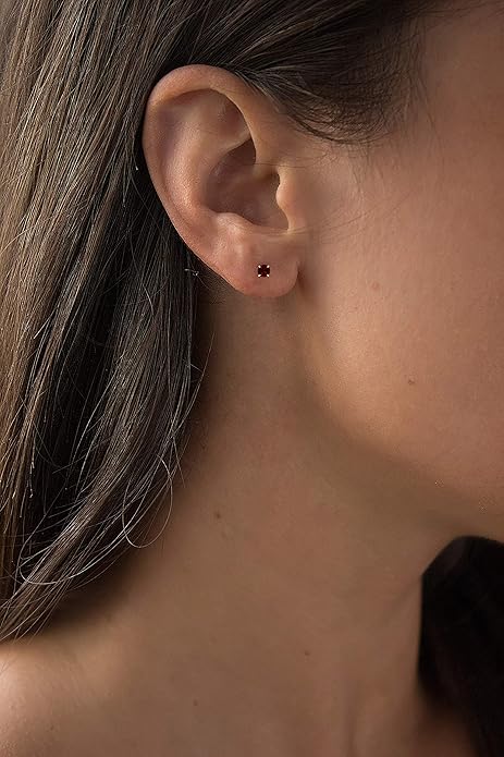 Aretes de Botón Redondos Rubí | Oro