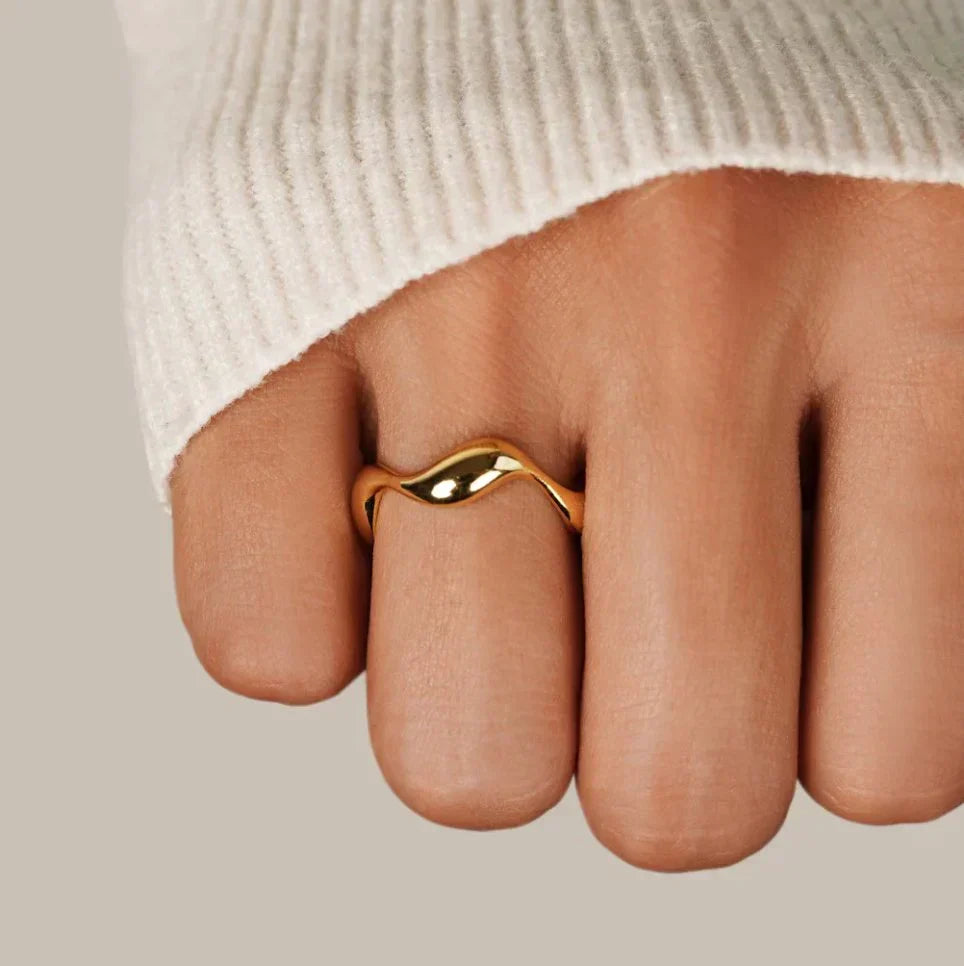 Anillo Elyra de Flujo Suave | Oro