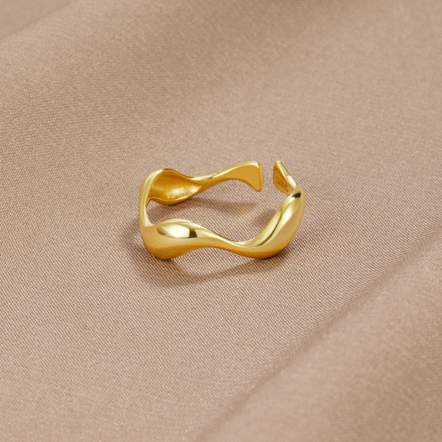 Anillo Elyra de Flujo Suave | Oro