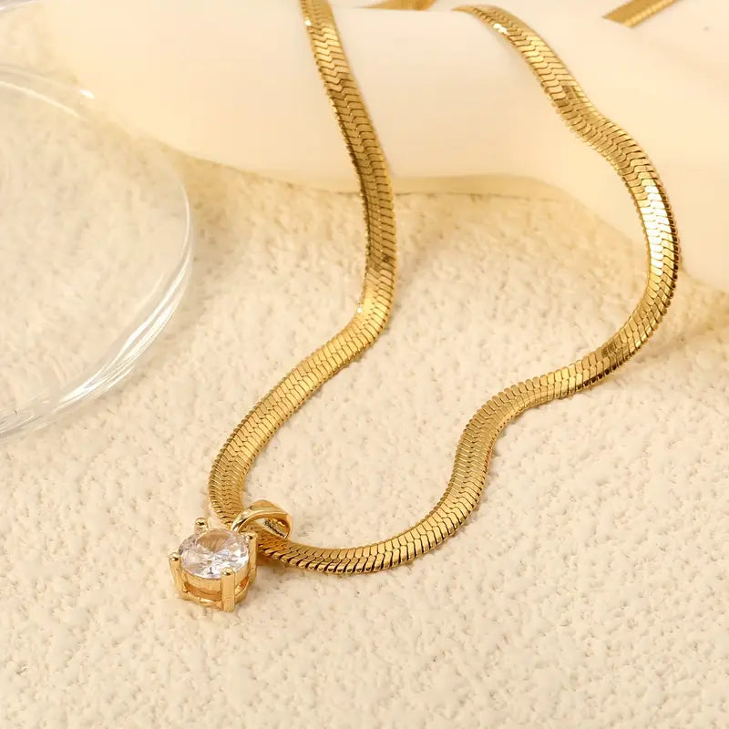 Collar con Colgante Elegante de Strass | Oro