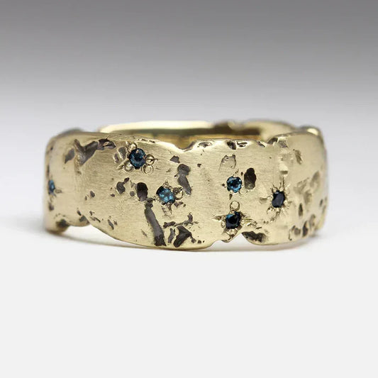 Anillo Antiguo Dorado de Cristal Azul Forged Inlaid | Oro