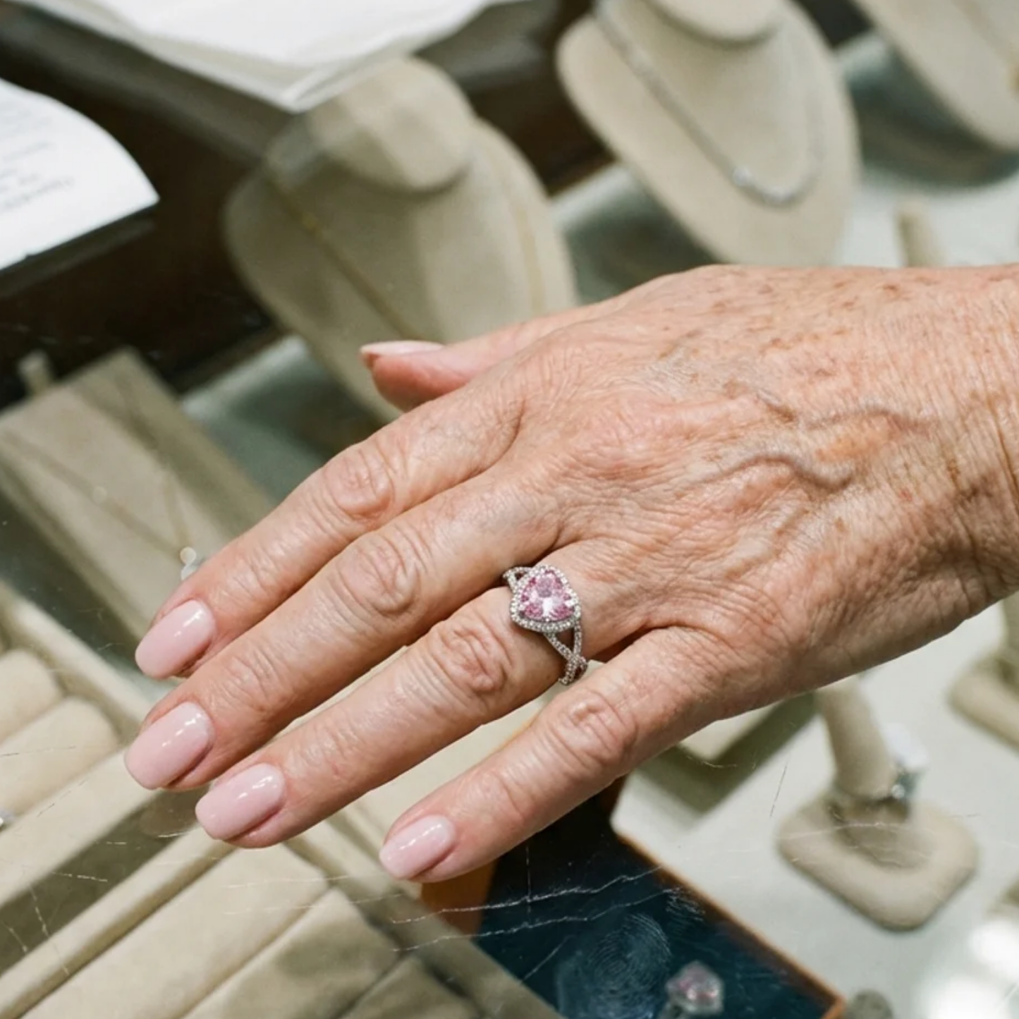 Anillo Halo Amour Twist | Oro blanco