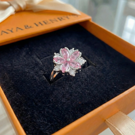 Anillo en Flor Cherry | Oro blanco
