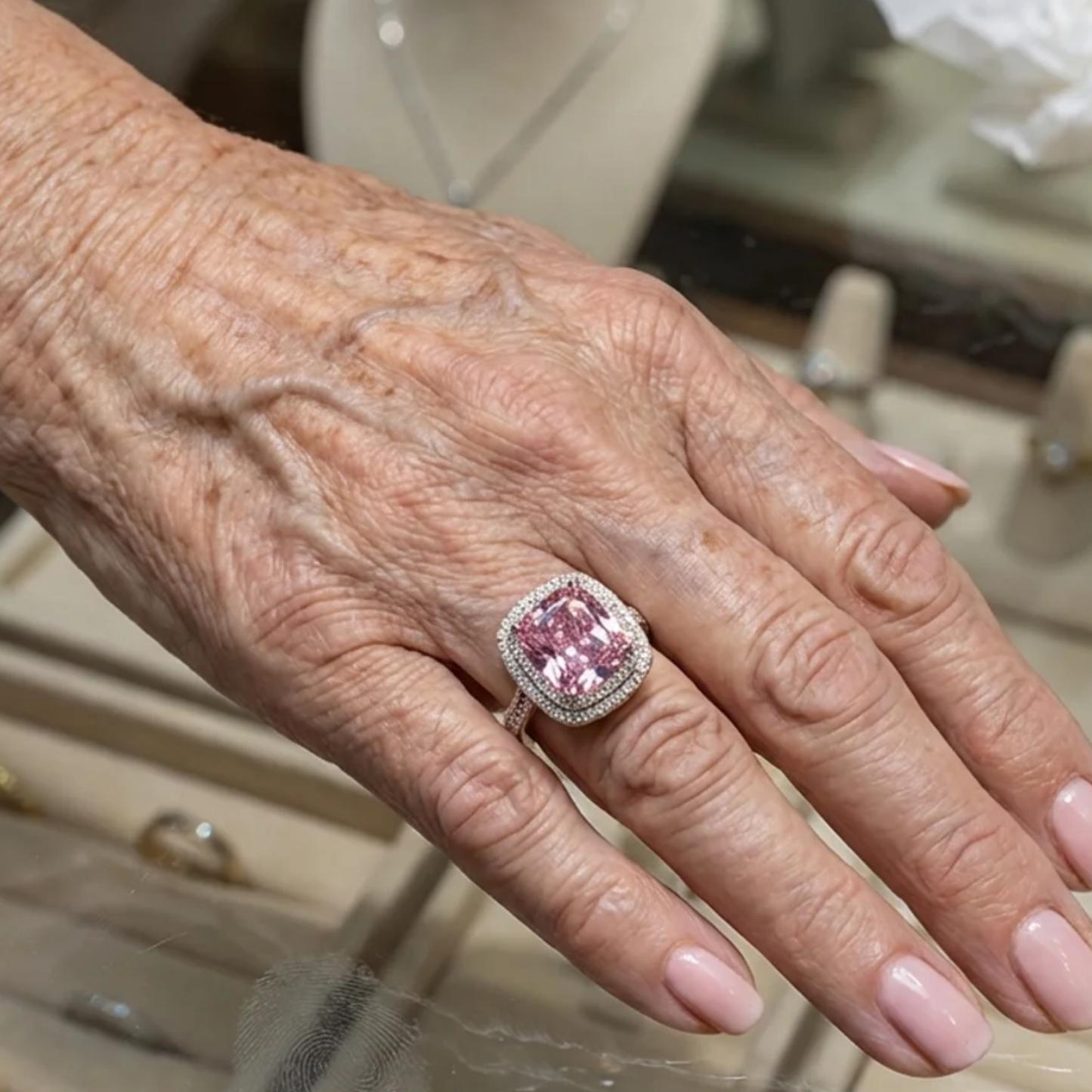 Anillo Cushion Rosa Zafiro | Oro blanco