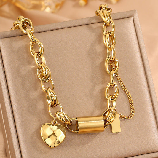 Collar Grueso con Corazón | Oro