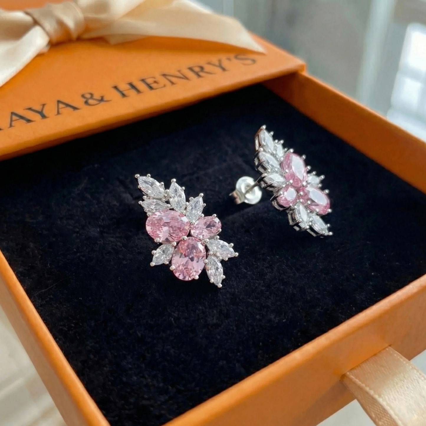 Aretes Lyra Blushbloom | Oro blanco