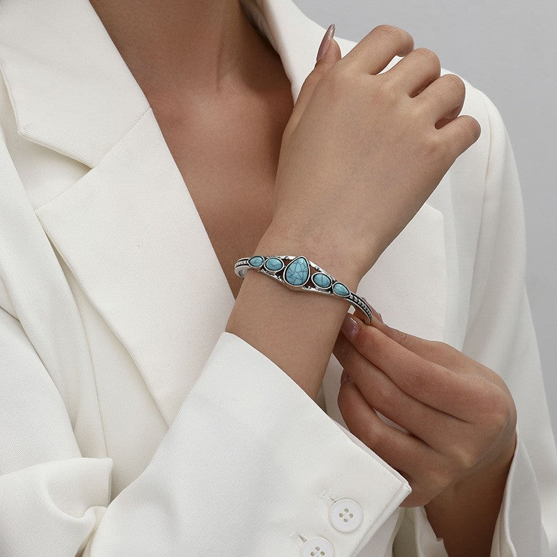 Pulsera Abierta de Turquesa de Lágrima | Oro blanco