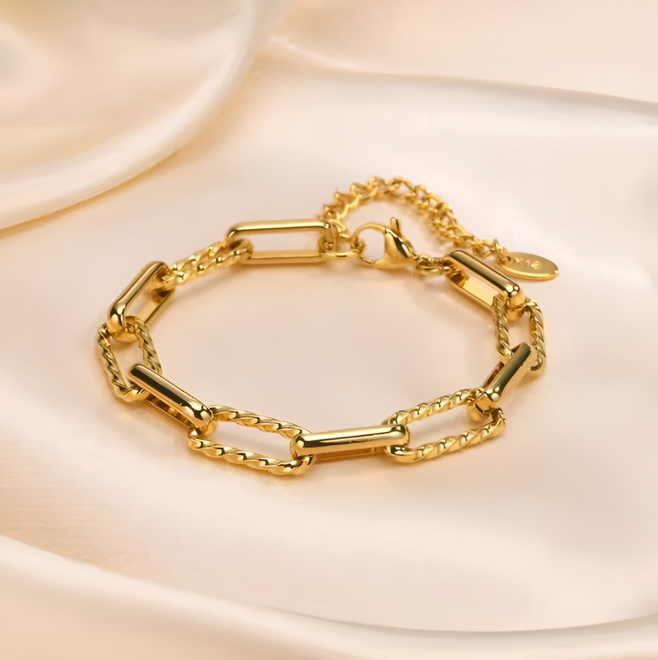 Pulsera Gruesa de Eslabón Lorielle | Oro