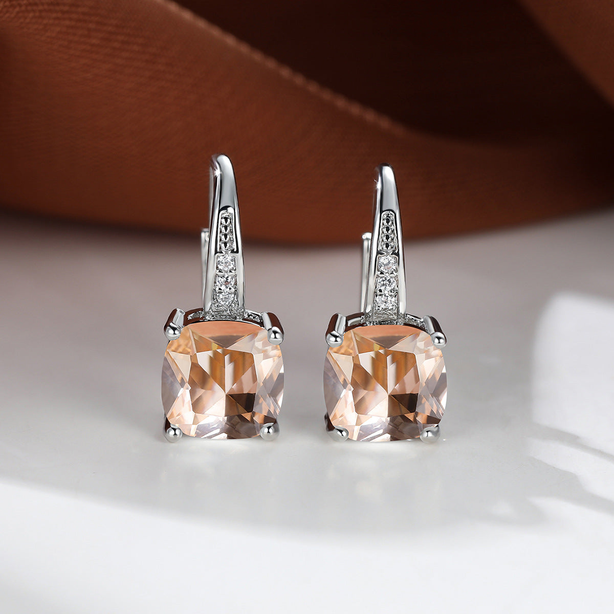 Aretes de Aro Piedra Mística | Oro blanco