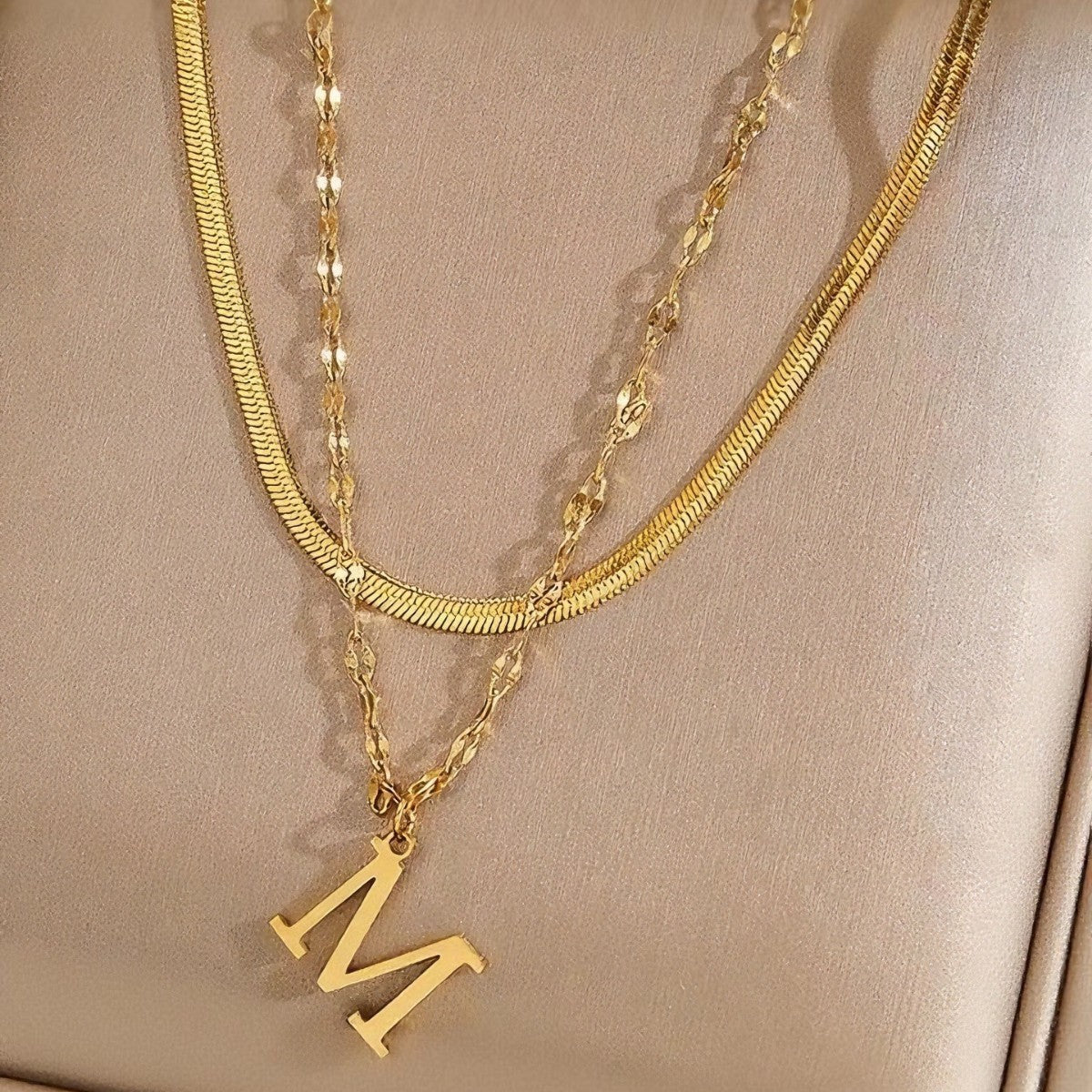 Collar con Inicial en Capas | Oro