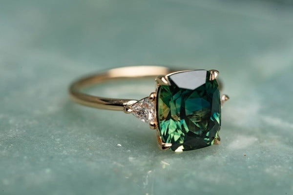 Anillo Verde Vintage-Inspired Gemstone | Oro
