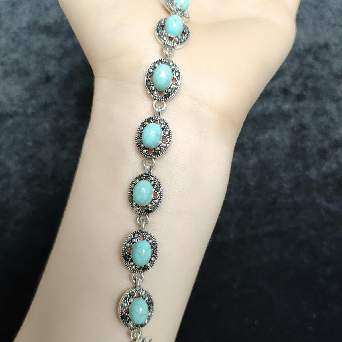Pulsera Corvelle Noble Emblem | Oro blanco
