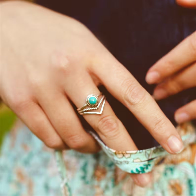 Anillo de Turquesa con Cuentas Velora | Oro
