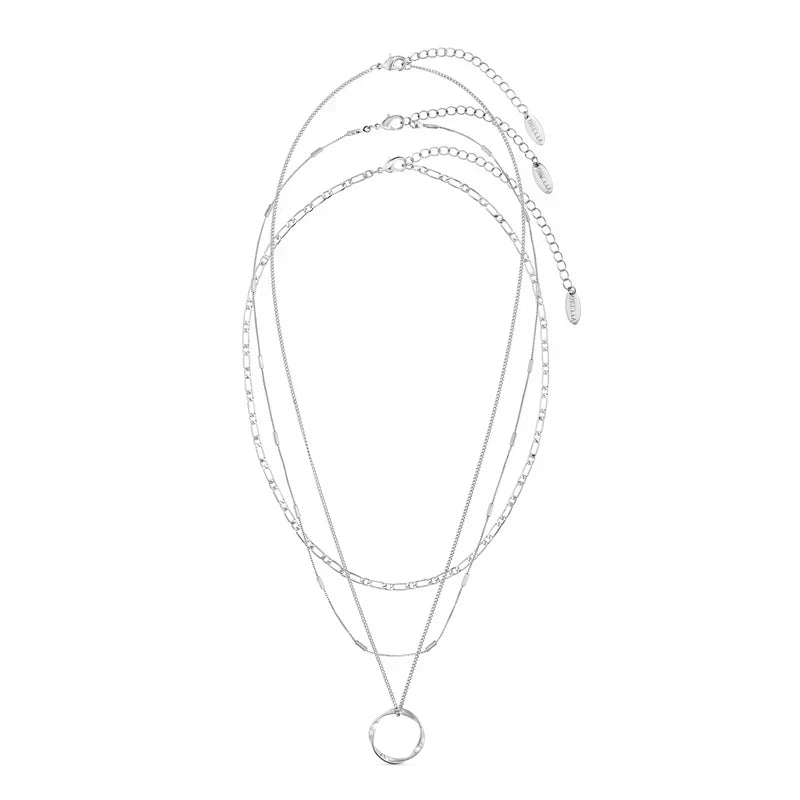 Collar de Tres Hileras con Círculo Abierto | Oro blanco