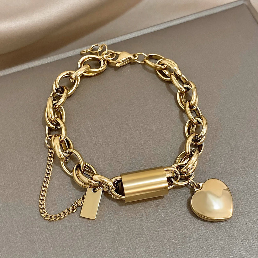 Pulsera Gruesa con Corazón | Oro