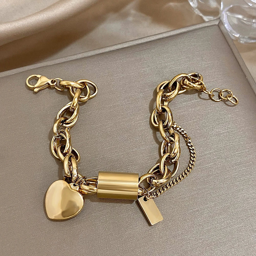 Pulsera Gruesa con Corazón | Oro