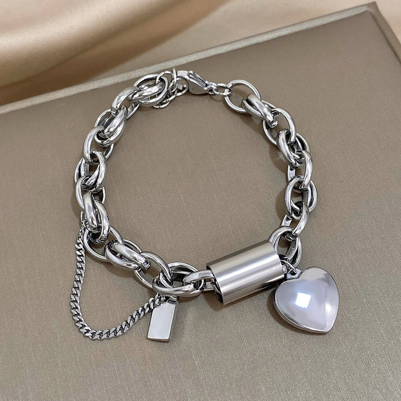 Pulsera Gruesa con Corazón | Oro blanco