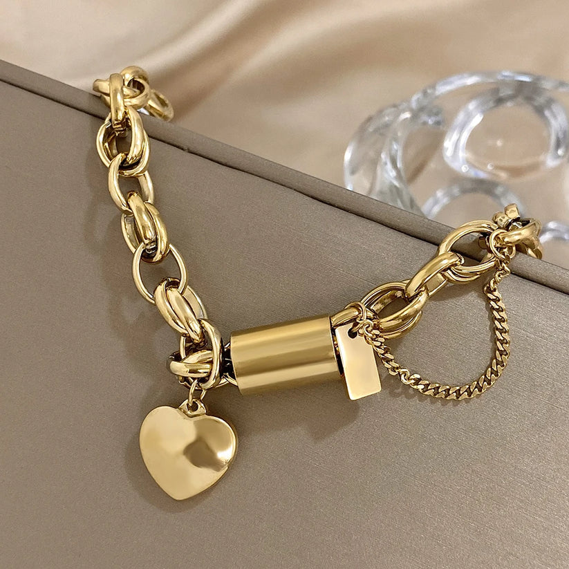 Pulsera Gruesa con Corazón | Oro
