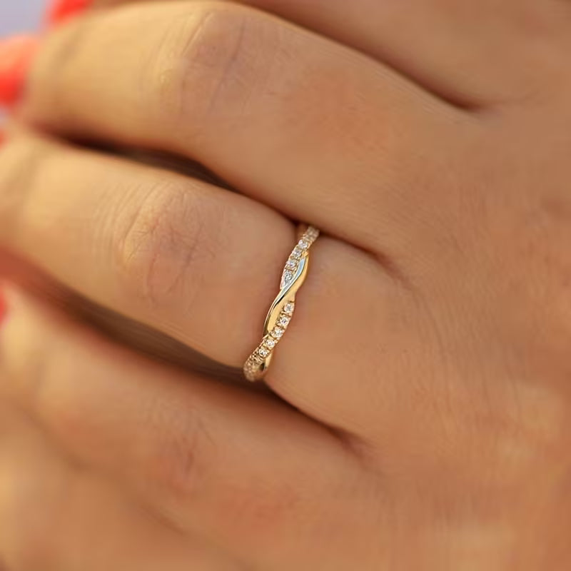 Anillo de Dos Estilos con Detalle | Oro