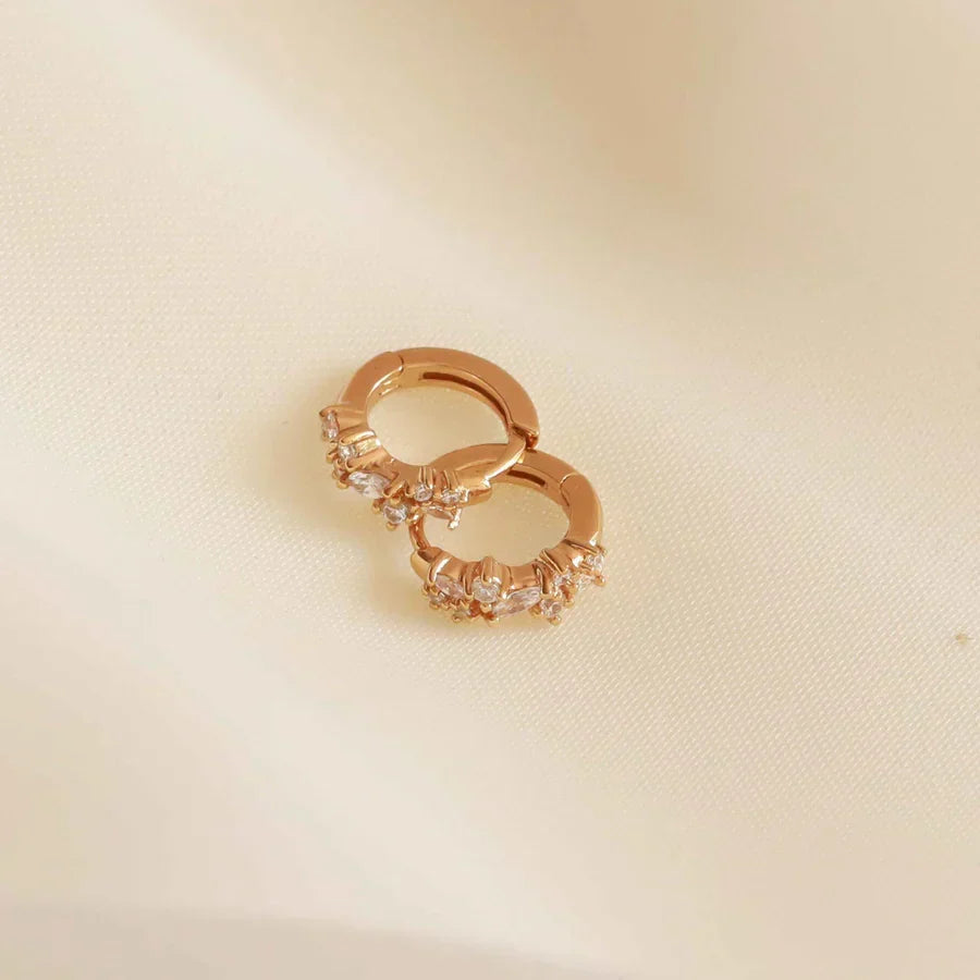 Aretes Huggie de Racimo de Cristal | Oro