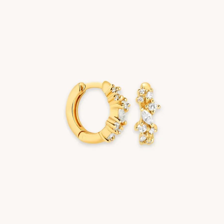 Aretes Huggie de Racimo de Cristal | Oro blanco