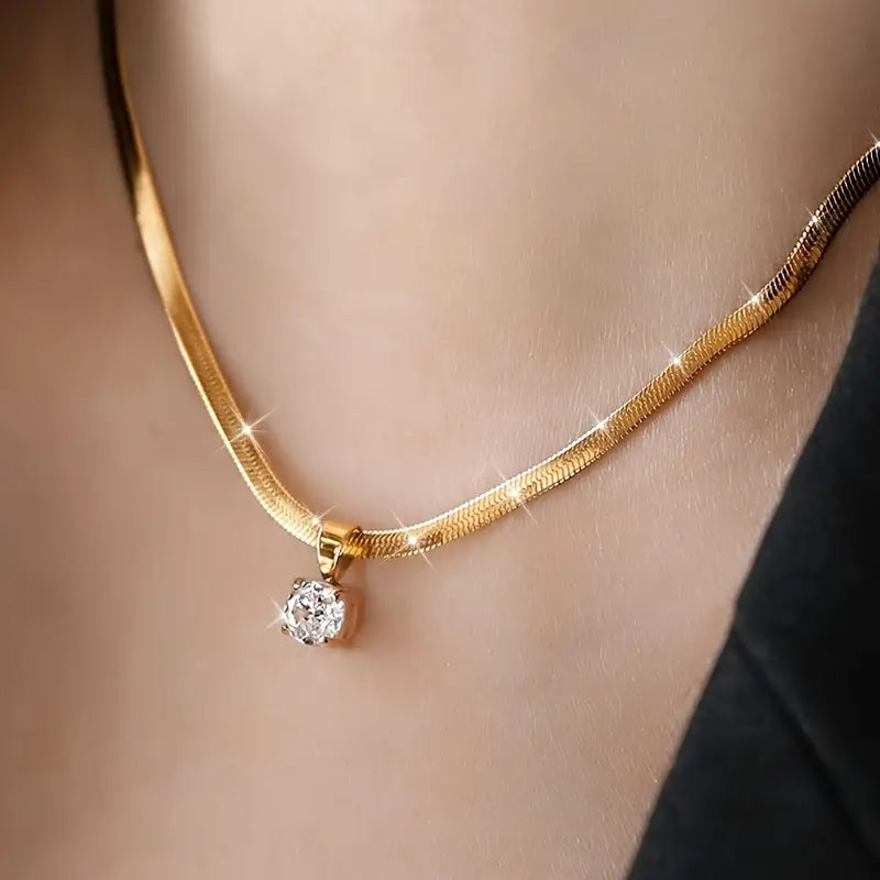 Collar con Colgante Elegante de Strass | Oro