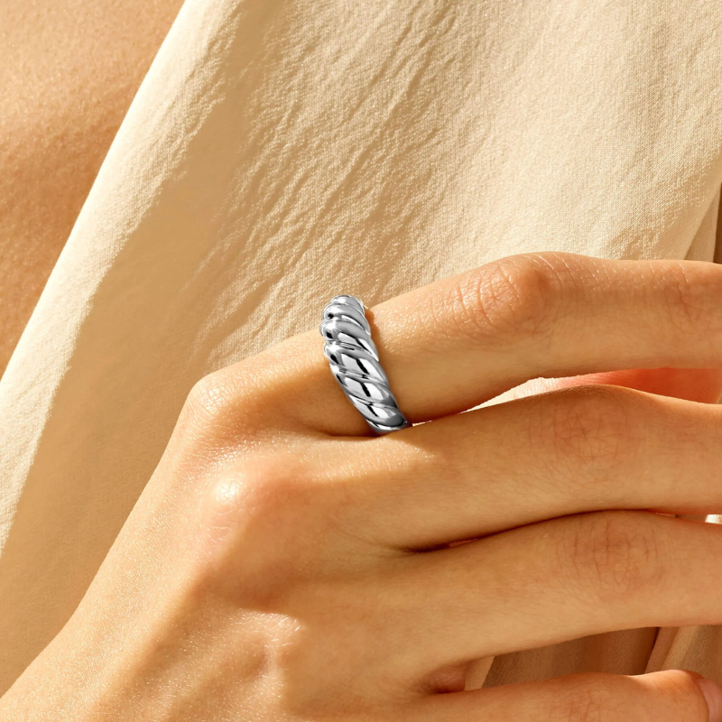Anillo Croissant | Oro blanco
