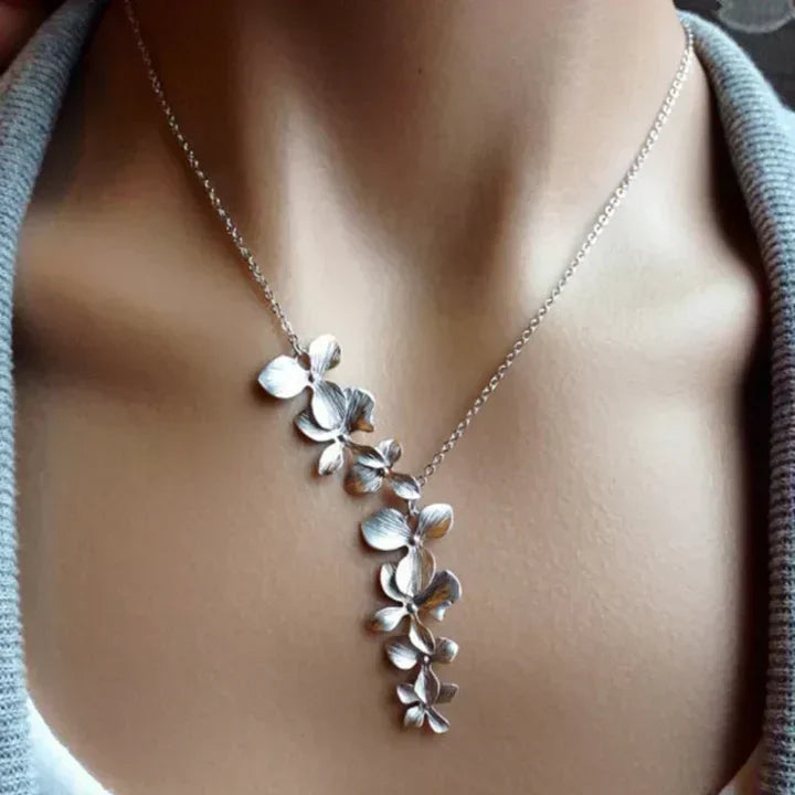 Collar con Dije Plata Petals | Oro blanco
