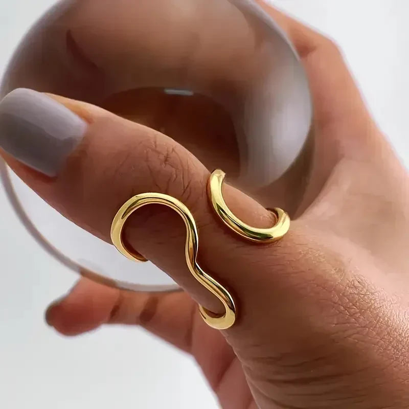 Anillo Irregular Ondulado | Oro